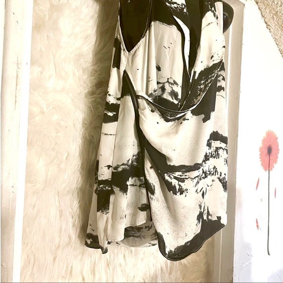 👚🖤🗯SLEEVELESS BLOUSE🗯🖤👚 - Picture 8 of 15